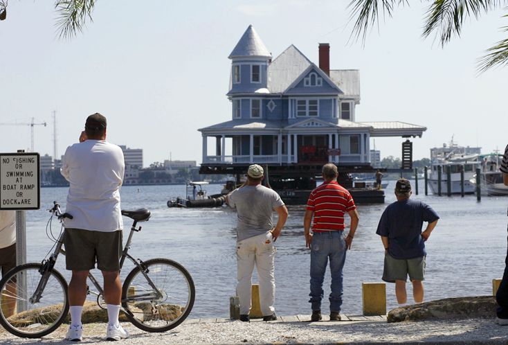 Once floated up Tampa Bay, this home has quite a history behind it!  Image via TampaBay.com