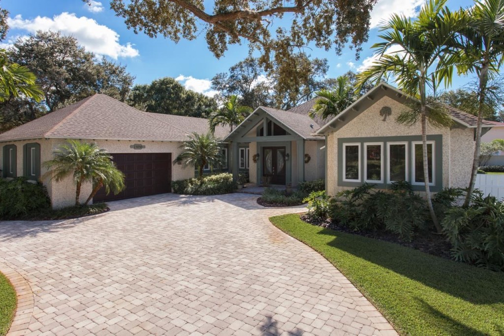 625,000 Beds 3 Baths 5 Sq Ft 2966